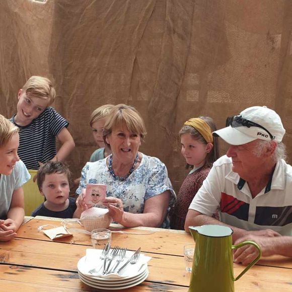 Meet your Posher, Clare - Picture 1 of 1